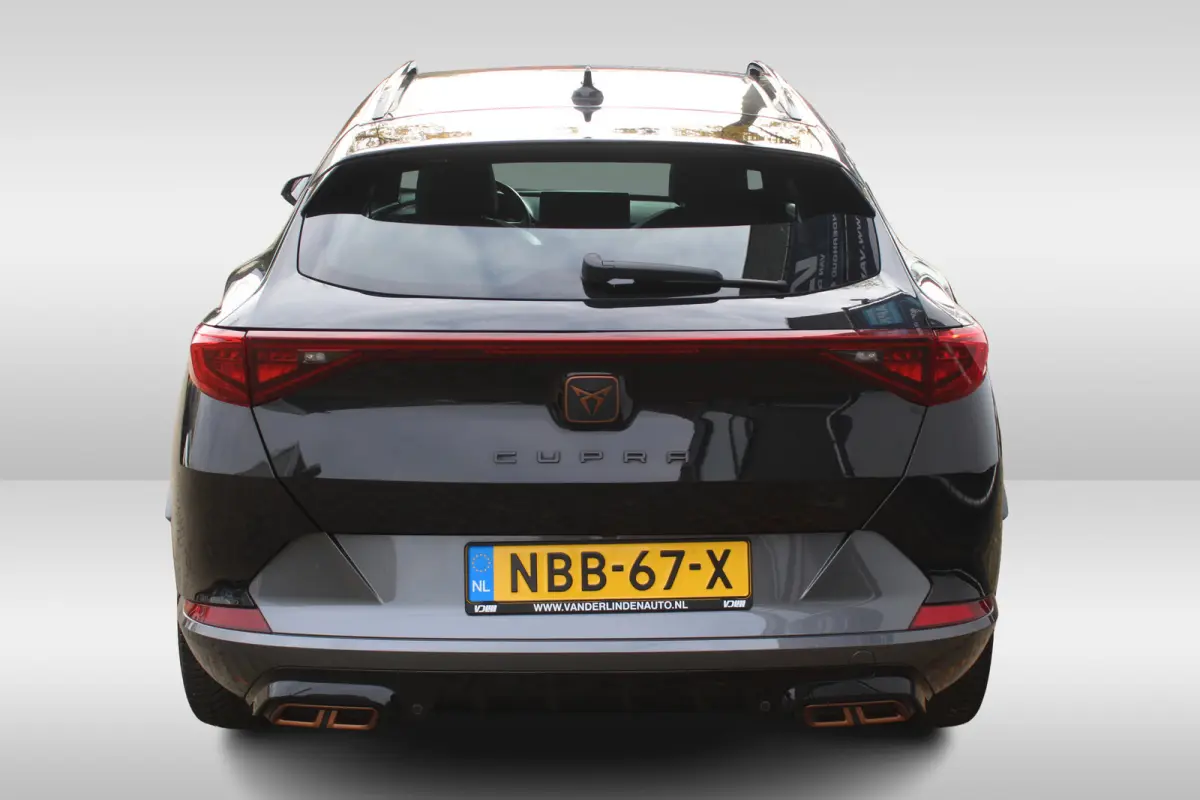 1.4 TSI e-Hybrid Essential Cruise control adaptief l stuur verwarmd l Voorstoelen verwarmd l Apple Carplay/Android Auto