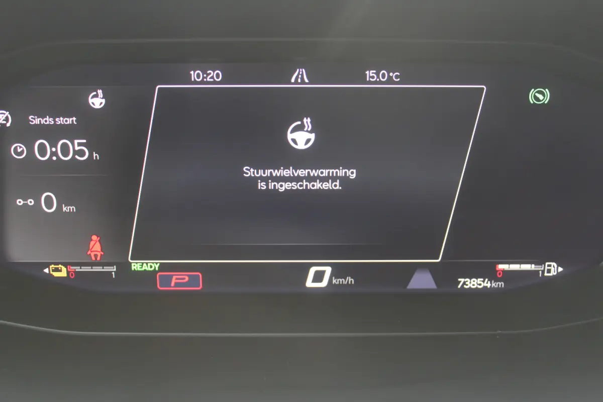 1.4 TSI e-Hybrid Essential Cruise control adaptief l stuur verwarmd l Voorstoelen verwarmd l Apple Carplay/Android Auto