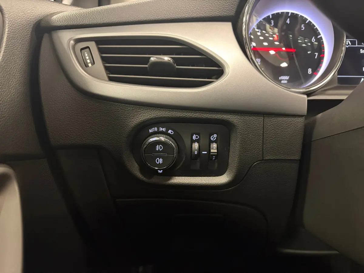 1.2 Business Edition*NAP*Camera*Trekhaak*Cruise-Control*PDC*Led*