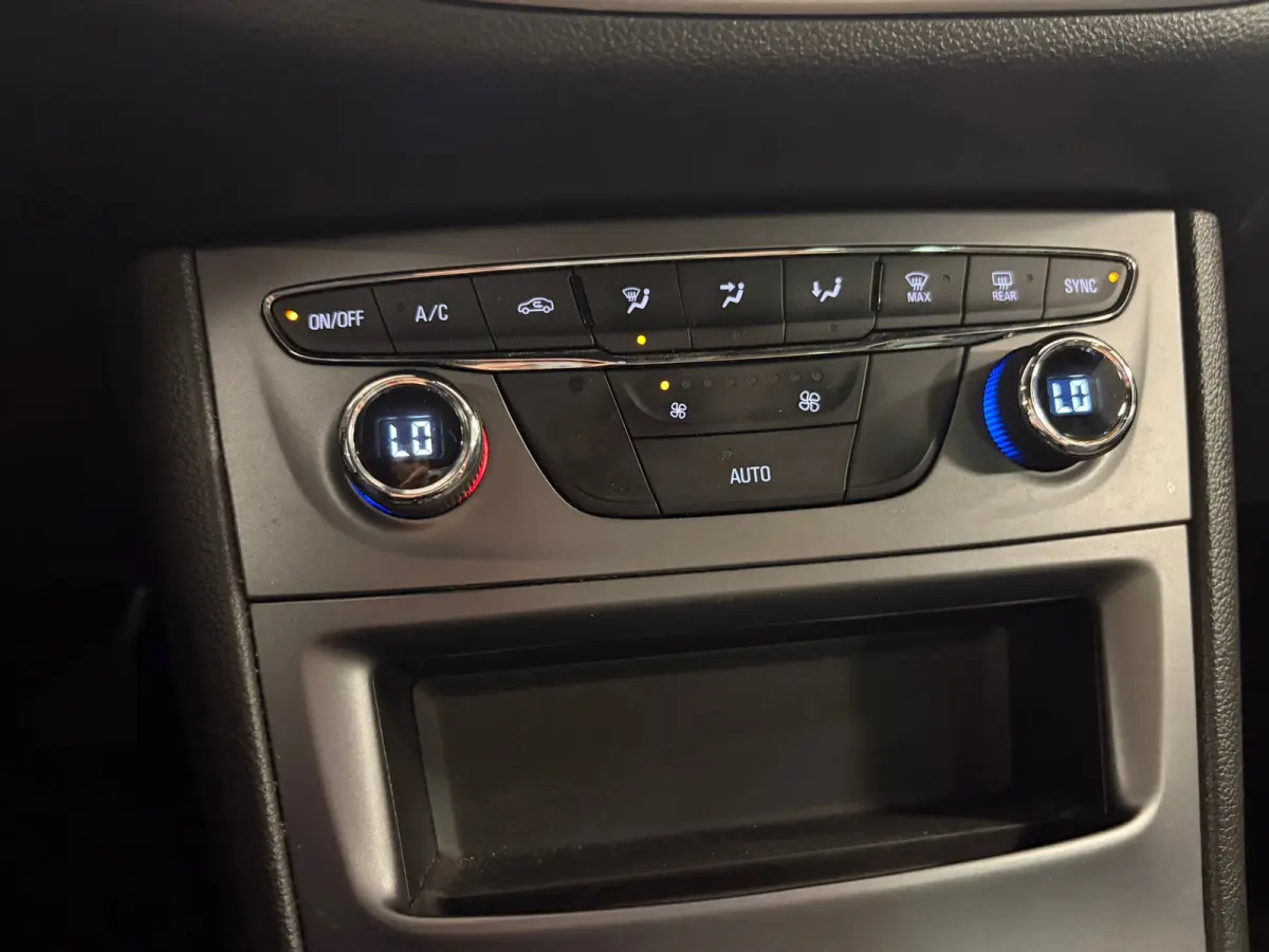 1.2 Business Edition*NAP*Camera*Trekhaak*Cruise-Control*PDC*Led*