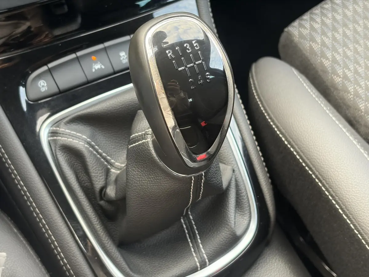 1.4 Innovation ✓2e Eigenaar✓Carplay✓Keyless✓Camera✓Halfleder✓Navi✓Clima✓Cruise✓150pk✓Pdc V+A✓Rijstrooksensor✓6 Bak✓Dodehoeksensor✓17''Lm velgen✓Recent Beurt geh