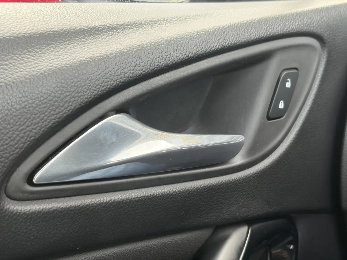 1.4 Innovation ✓2e Eigenaar✓Carplay✓Keyless✓Camera✓Halfleder✓Navi✓Clima✓Cruise✓150pk✓Pdc V+A✓Rijstrooksensor✓6 Bak✓Dodehoeksensor✓17''Lm velgen✓Recent Beurt geh