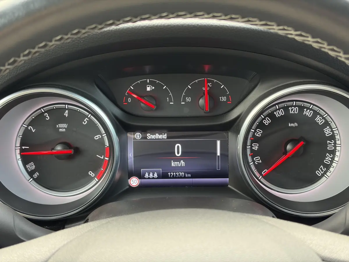 1.4 Innovation ✓2e Eigenaar✓Carplay✓Keyless✓Camera✓Halfleder✓Navi✓Clima✓Cruise✓150pk✓Pdc V+A✓Rijstrooksensor✓6 Bak✓Dodehoeksensor✓17''Lm velgen✓Recent Beurt geh