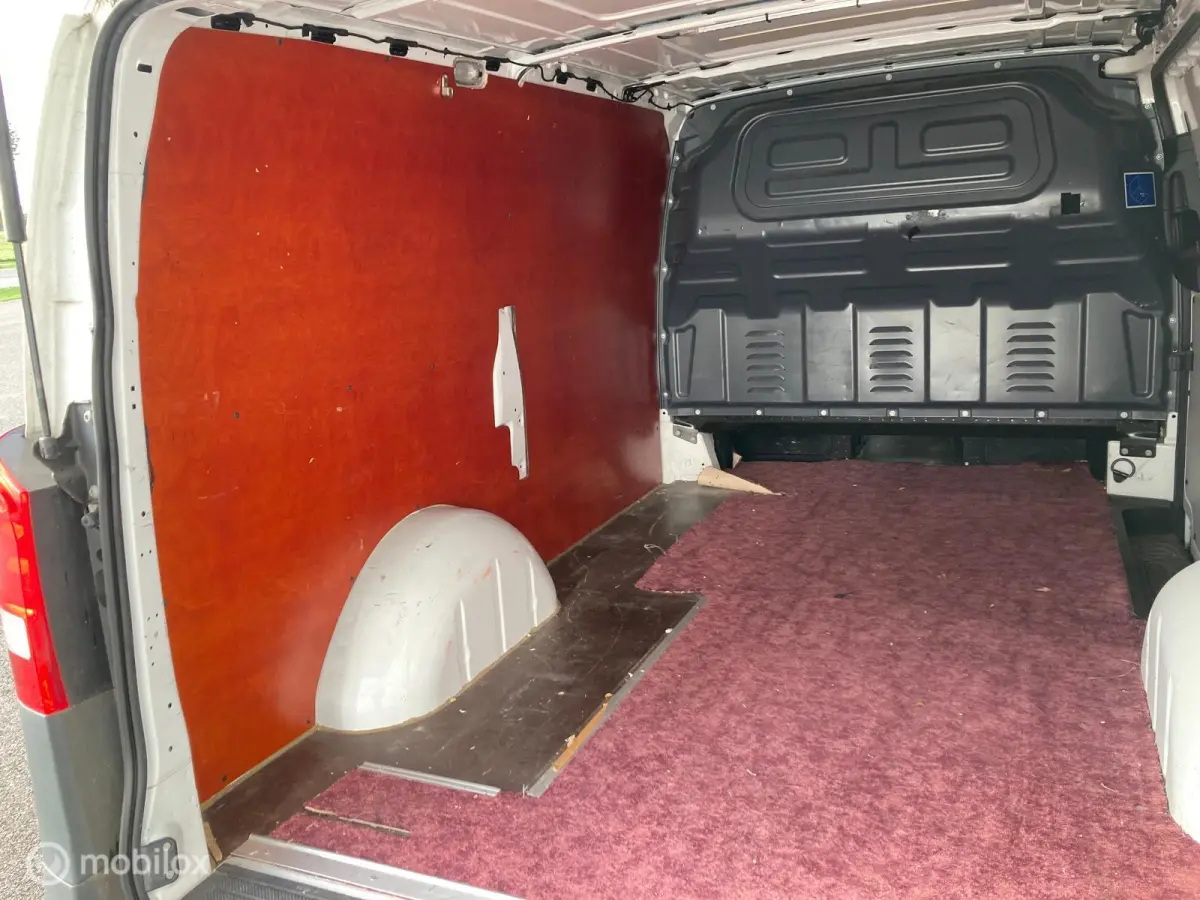 111 CDI Lang AIRCO € 5750,- + 21% BTW / TAX