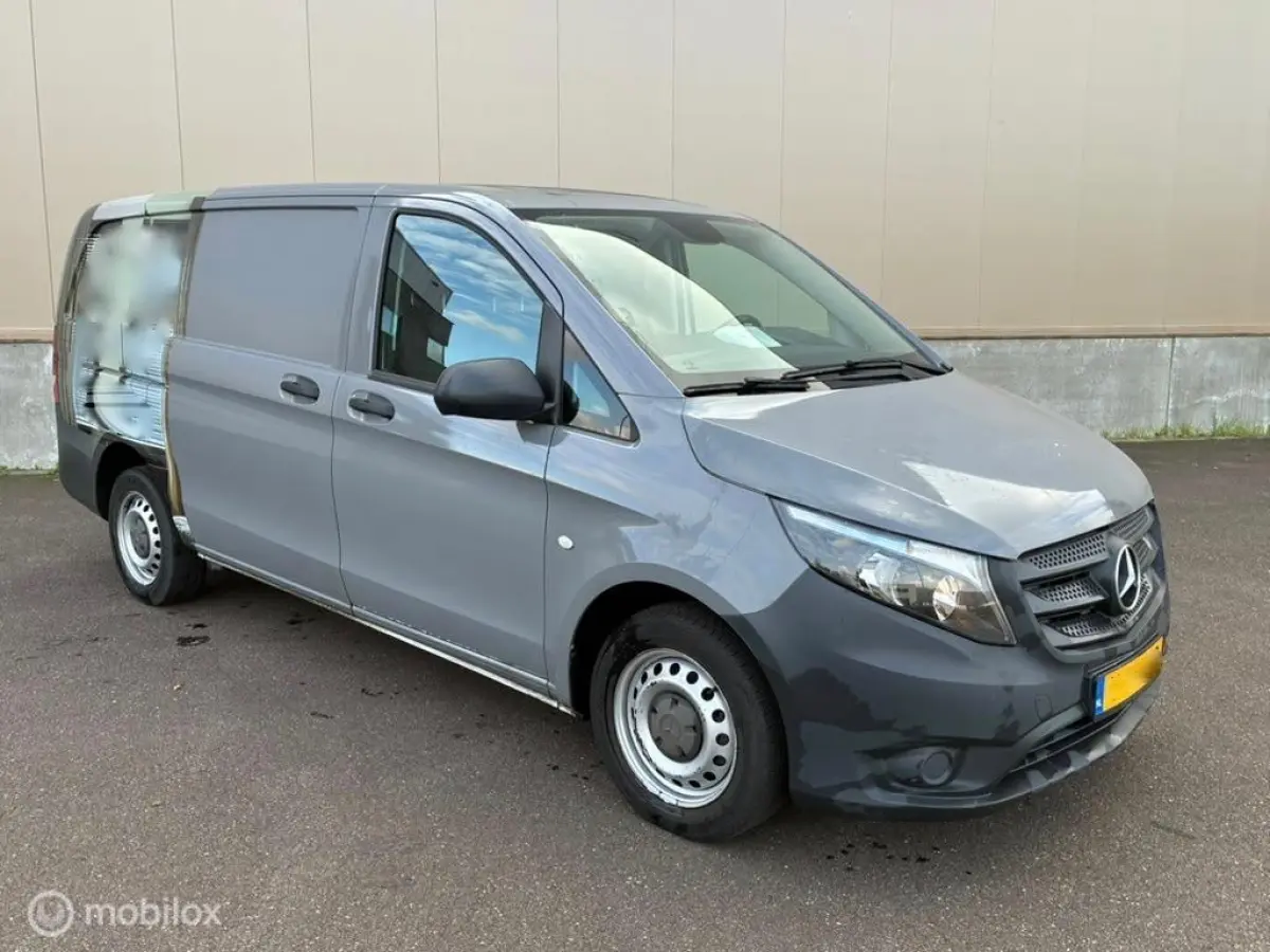 111 CDI Lang AIRCO € 5750,- + 21% BTW / TAX