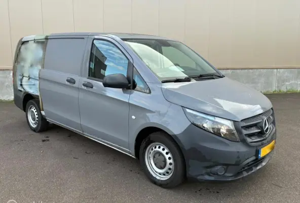 111 CDI Lang AIRCO € 5750,- + 21% BTW / TAX