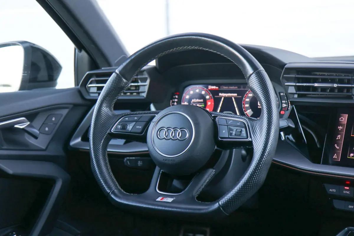35 TFSI 150pk S-tronic S edition | Panoramadak | Trekhaak | 18'' Audi Sport Velgen