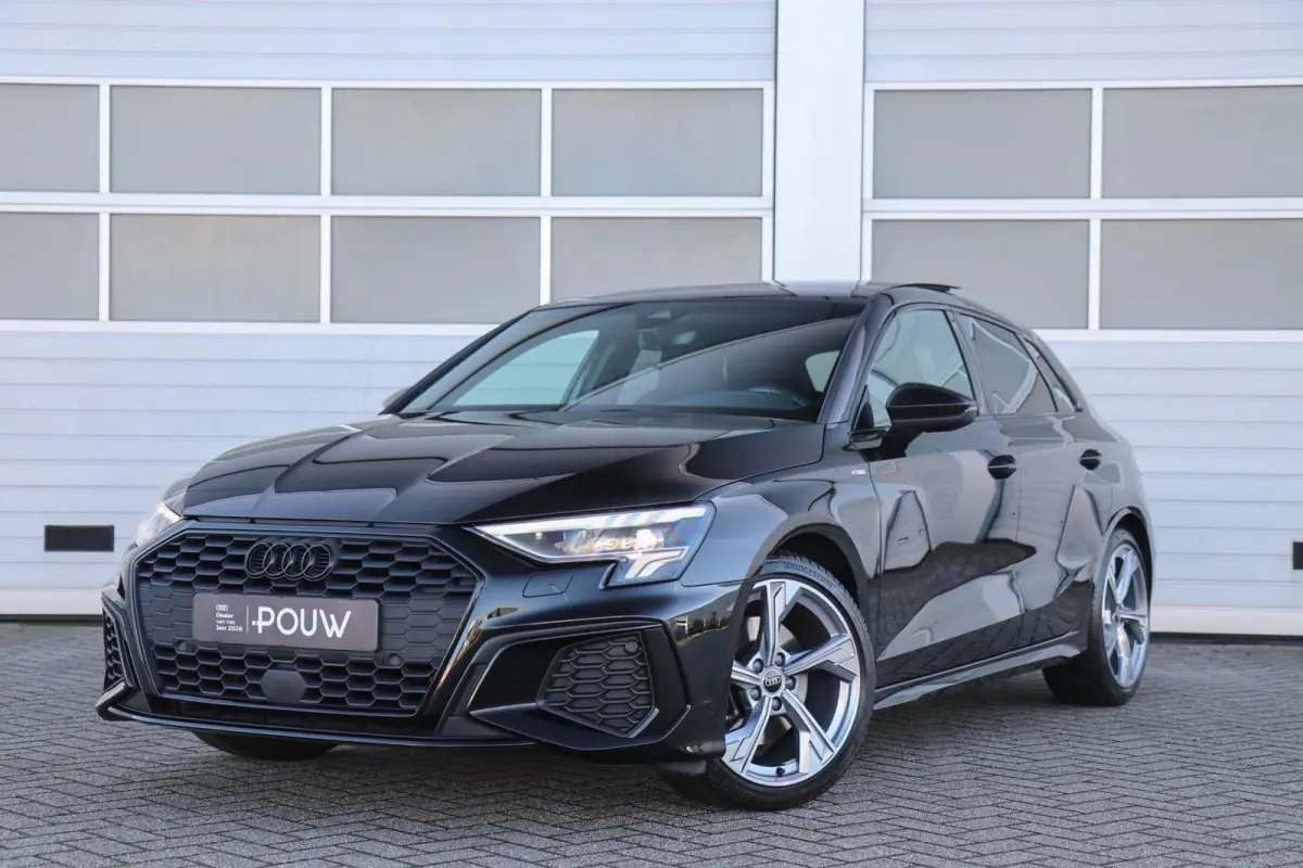 35 TFSI 150pk S-tronic S edition | Panoramadak | Trekhaak | 18'' Audi Sport Velgen