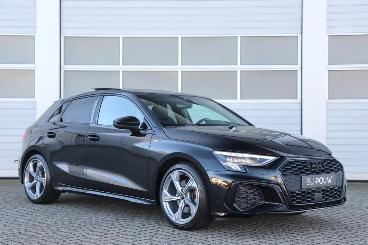35 TFSI 150pk S-tronic S edition | Panoramadak | Trekhaak | 18'' Audi Sport Velgen