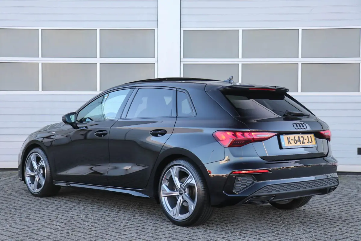 35 TFSI 150pk S-tronic S edition | Panoramadak | Trekhaak | 18'' Audi Sport Velgen