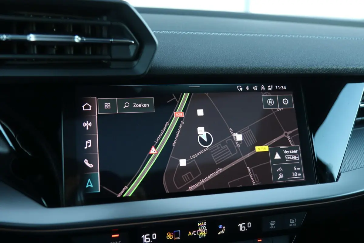 35 TFSI 150pk S-tronic S edition | Panoramadak | Trekhaak | 18'' Audi Sport Velgen
