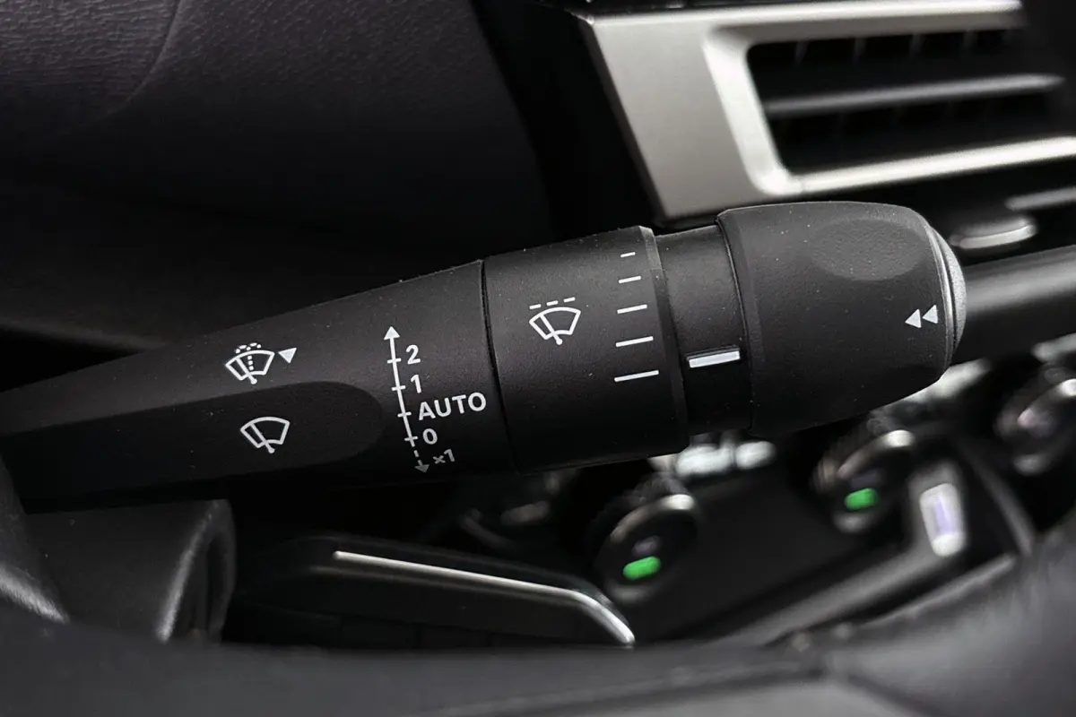 You 50 kWh SOH 100% Camera Apple CarPlay 18"