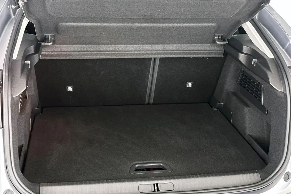 You 50 kWh SOH 100% Camera Apple CarPlay 18"