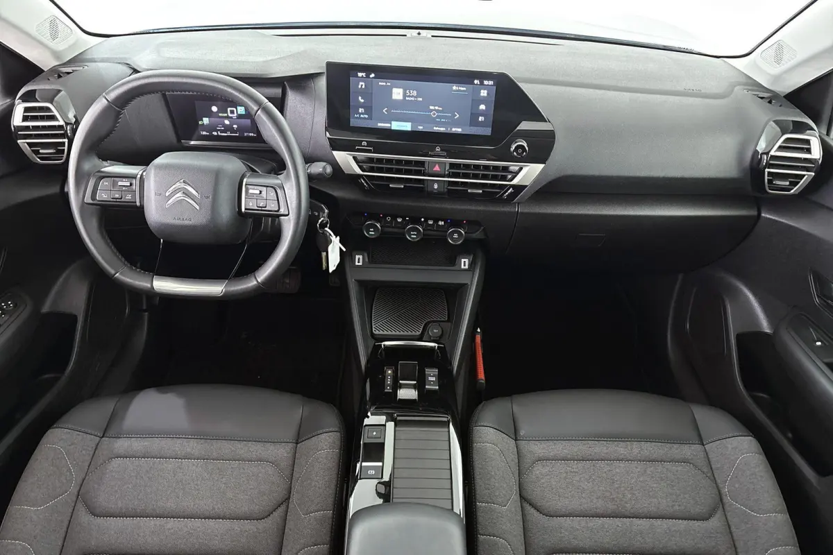 You 50 kWh SOH 100% Camera Apple CarPlay 18"