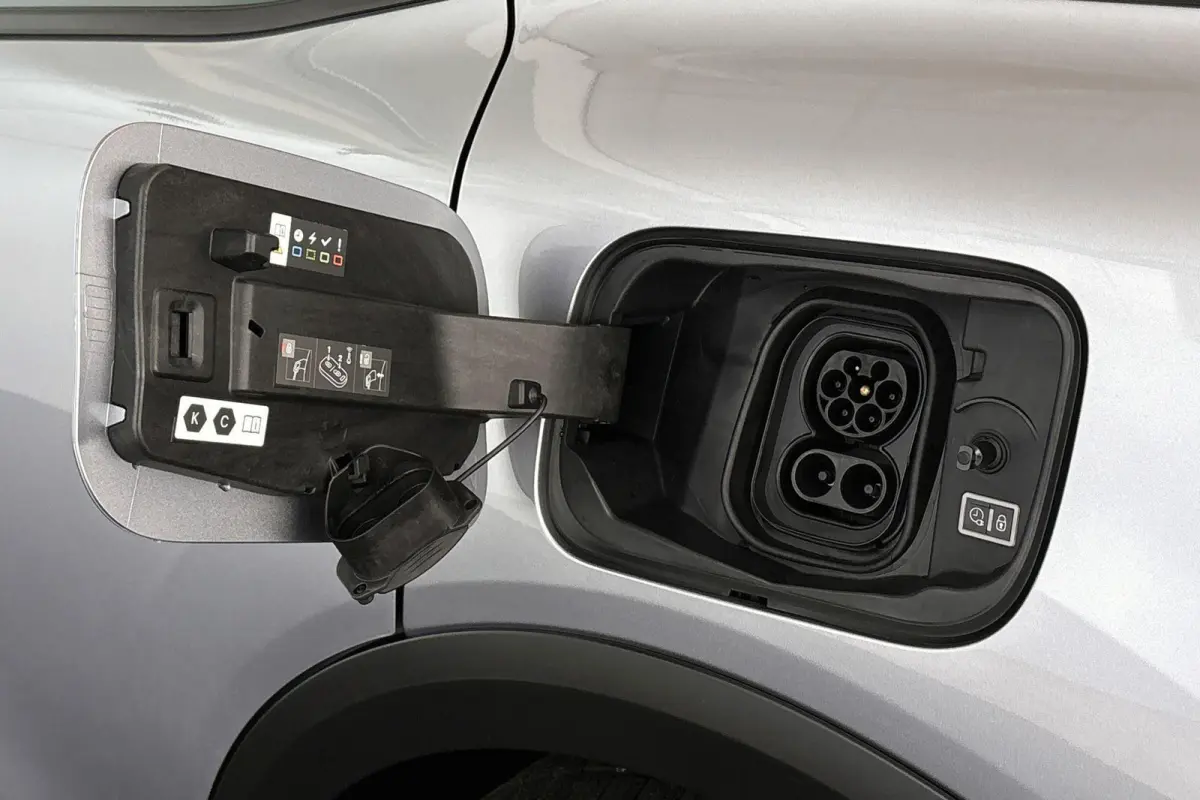 You 50 kWh SOH 100% Camera Apple CarPlay 18"