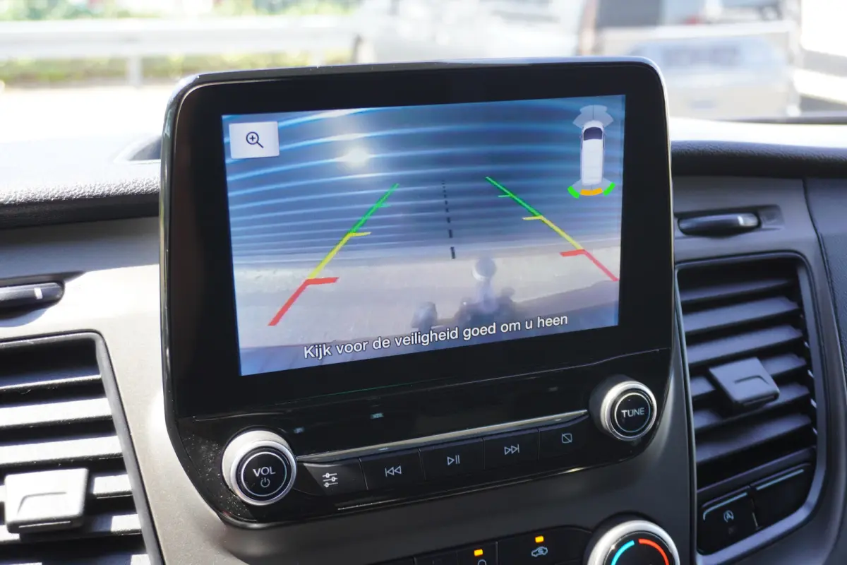 131pk L1H1 Trend Apple Carplay Camera Cruise control Trekhaak Stoel & voorruit verwarming Parkeersensoren