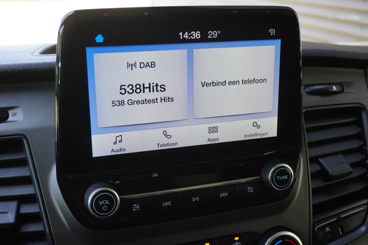 131pk L1H1 Trend Apple Carplay Camera Cruise control Trekhaak Stoel & voorruit verwarming Parkeersensoren