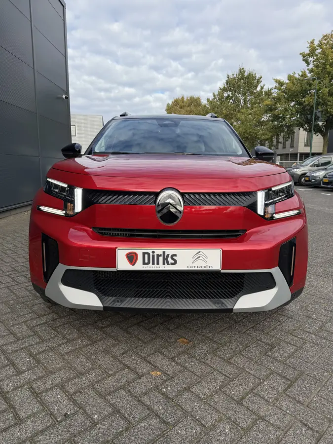 145pk Hybrid Max (Camera - Parkeersensoren V+A - LED - Navigatie - Automatische Airco - Dodehoek detectie - Apple Carplay)