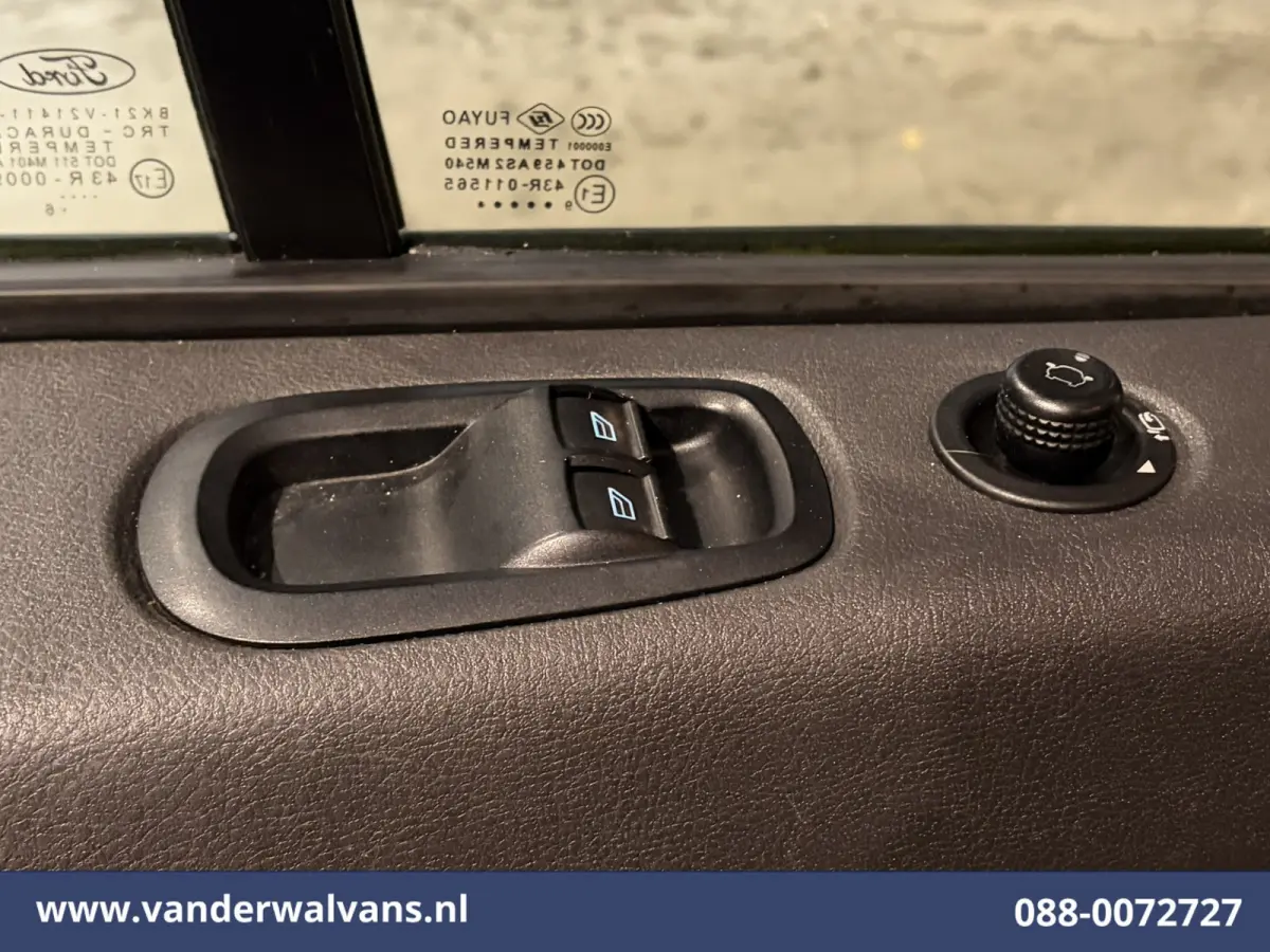 2.2 TDCI L1H1 Airco | LM-velgen | Camera | Navigatie | Trekhaak | Cruisecontrol Parkeersensoren, Bijrijdersbank