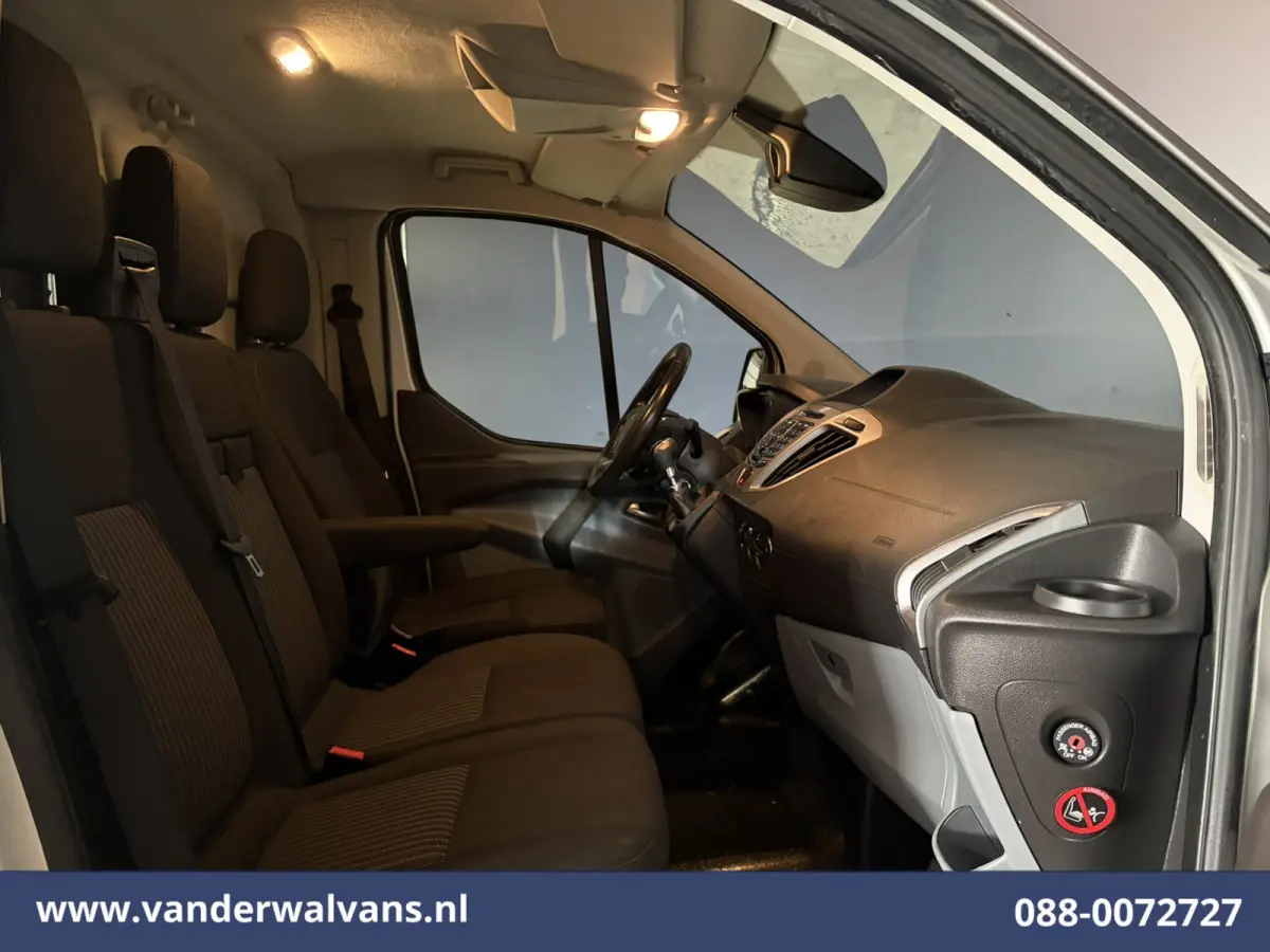 2.2 TDCI L1H1 Airco | LM-velgen | Camera | Navigatie | Trekhaak | Cruisecontrol Parkeersensoren, Bijrijdersbank