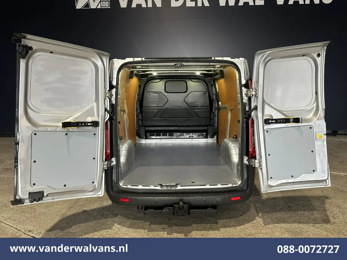 2.2 TDCI L1H1 Airco | LM-velgen | Camera | Navigatie | Trekhaak | Cruisecontrol Parkeersensoren, Bijrijdersbank
