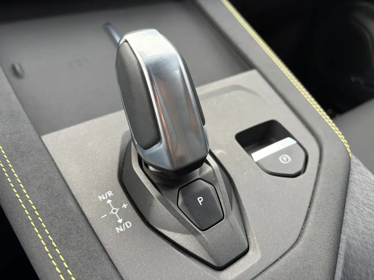 1.5 More Nieuw model / 01| Apple Carplay/Android Auto|telefoonintegratie premium | Cruise control adaptief | Elektrisch glazen panorama-dak