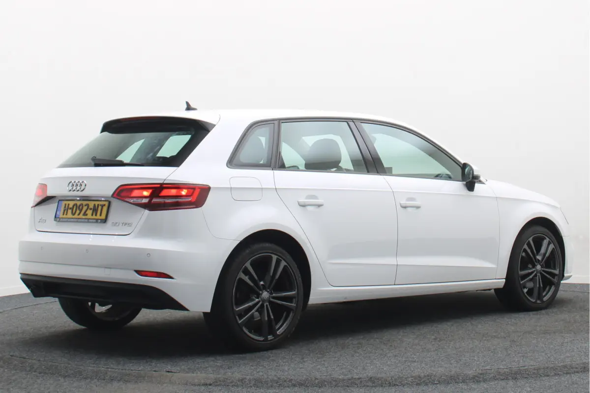 30 TFSI Pro Line Eerste Eigenaar, 5-Deurs, Airco, Cruise, Navigatie, Bluetooth, PDC, 18''