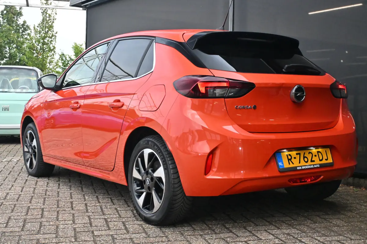Elegance 50 kWh 89,7%SOH! 3 Fase | 1e Eigenaar | Dealeronderhouden | AllSeason | Navigatie by App | !!