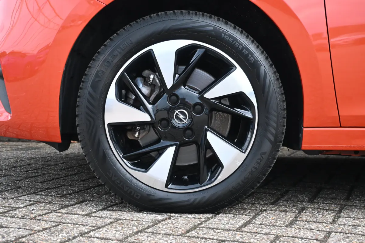 Elegance 50 kWh 89,7%SOH! 3 Fase | 1e Eigenaar | Dealeronderhouden | AllSeason | Navigatie by App | !!