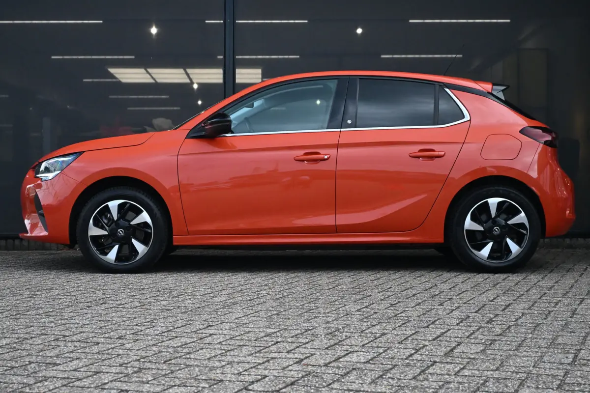 Elegance 50 kWh 89,7%SOH! 3 Fase | 1e Eigenaar | Dealeronderhouden | AllSeason | Navigatie by App | !!