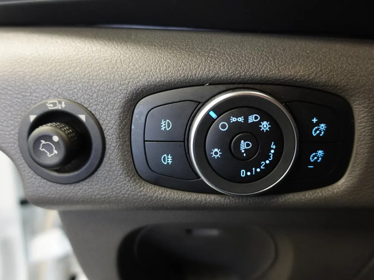 310 2.0 TDCI L2H2 Trend Automaat Airco Navigatie Bluetooth Camera Cruise Control