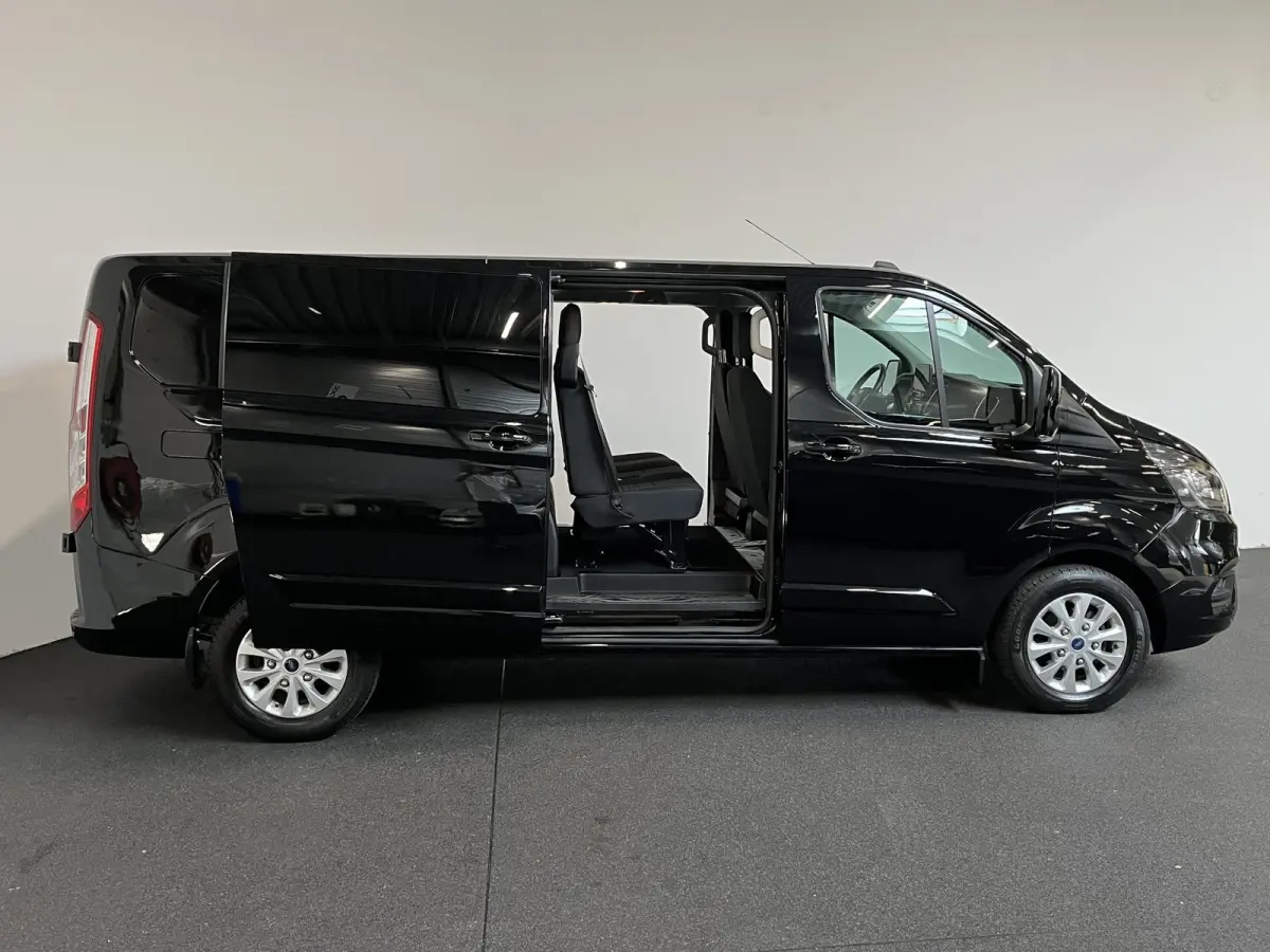 300 2.0 TDCI L2H1 Limited Dubbele cabine Navigatie Airco 2 Schuifdeuren Trekhaak Parkeersensoren Apple Carplay