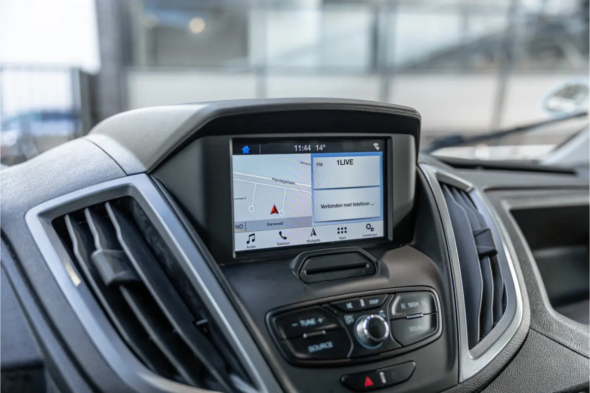 310 2.0 TDCI L2H2 | CarPlay | Navigatie | Camera | BOTT Inrichting | Airco | 3-Zitter | Cruise control