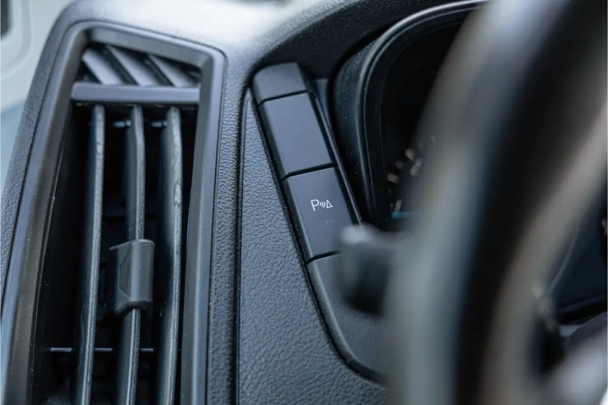 310 2.0 TDCI L2H2 | CarPlay | Navigatie | Camera | BOTT Inrichting | Airco | 3-Zitter | Cruise control