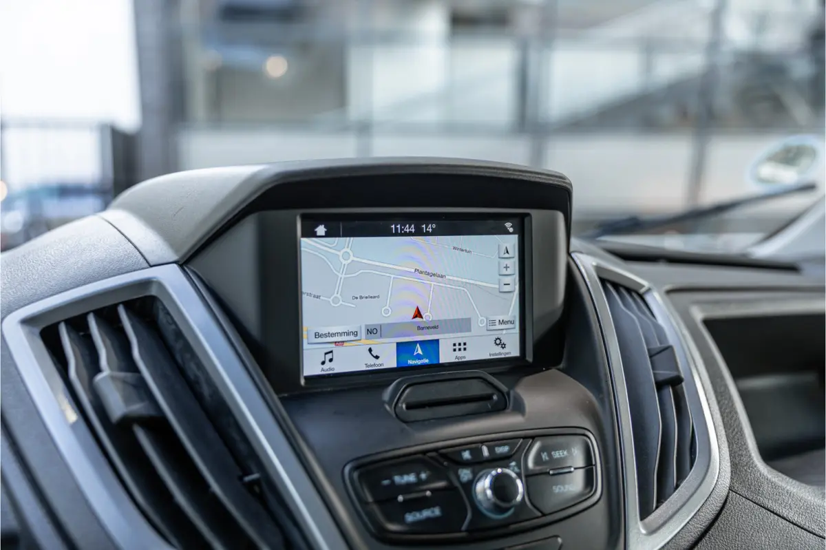 310 2.0 TDCI L2H2 | CarPlay | Navigatie | Camera | BOTT Inrichting | Airco | 3-Zitter | Cruise control
