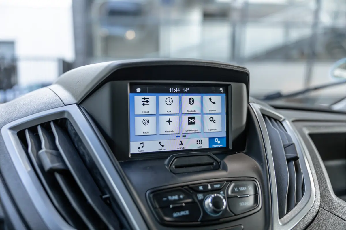310 2.0 TDCI L2H2 | CarPlay | Navigatie | Camera | BOTT Inrichting | Airco | 3-Zitter | Cruise control