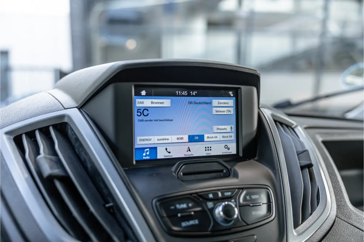 310 2.0 TDCI L2H2 | CarPlay | Navigatie | Camera | BOTT Inrichting | Airco | 3-Zitter | Cruise control