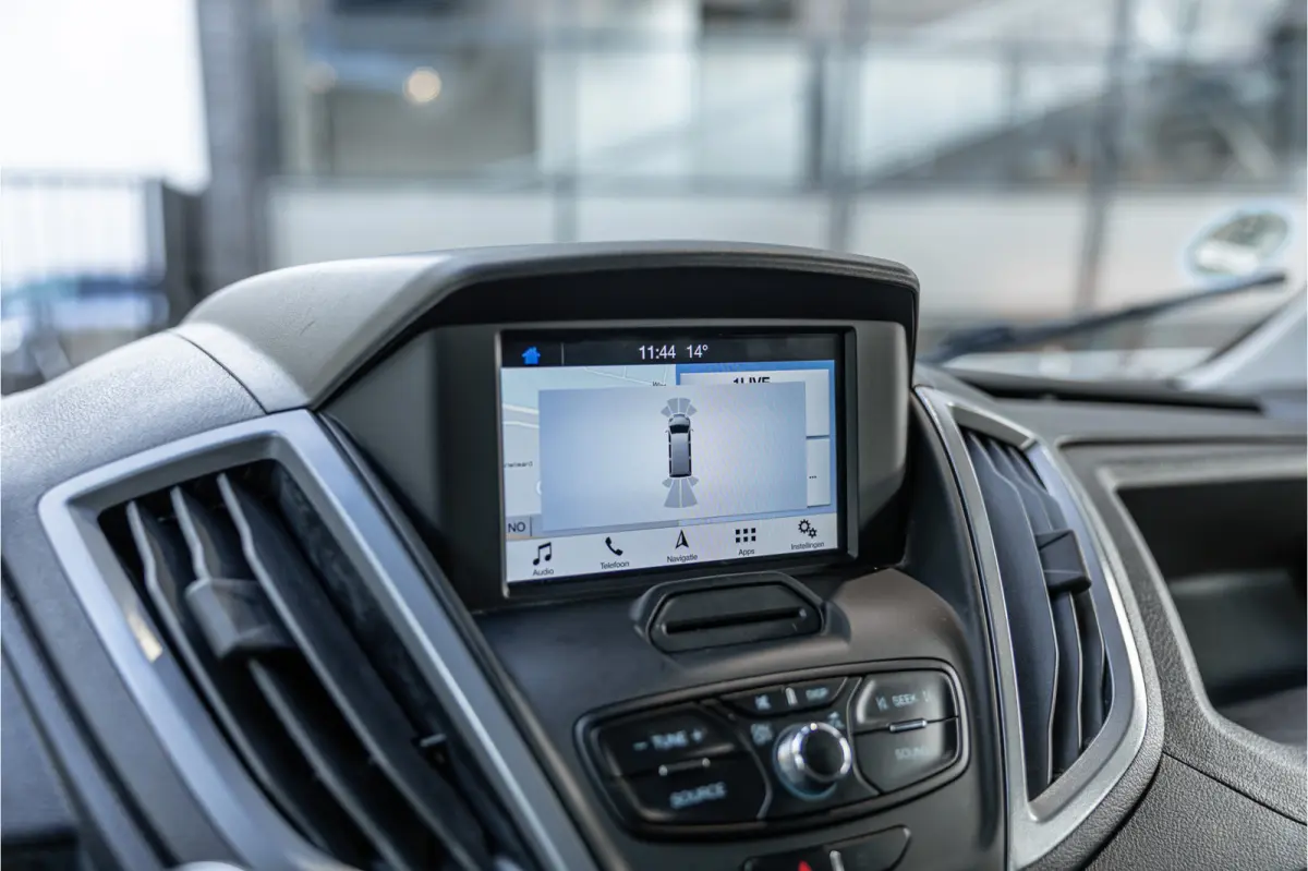 310 2.0 TDCI L2H2 | CarPlay | Navigatie | Camera | BOTT Inrichting | Airco | 3-Zitter | Cruise control