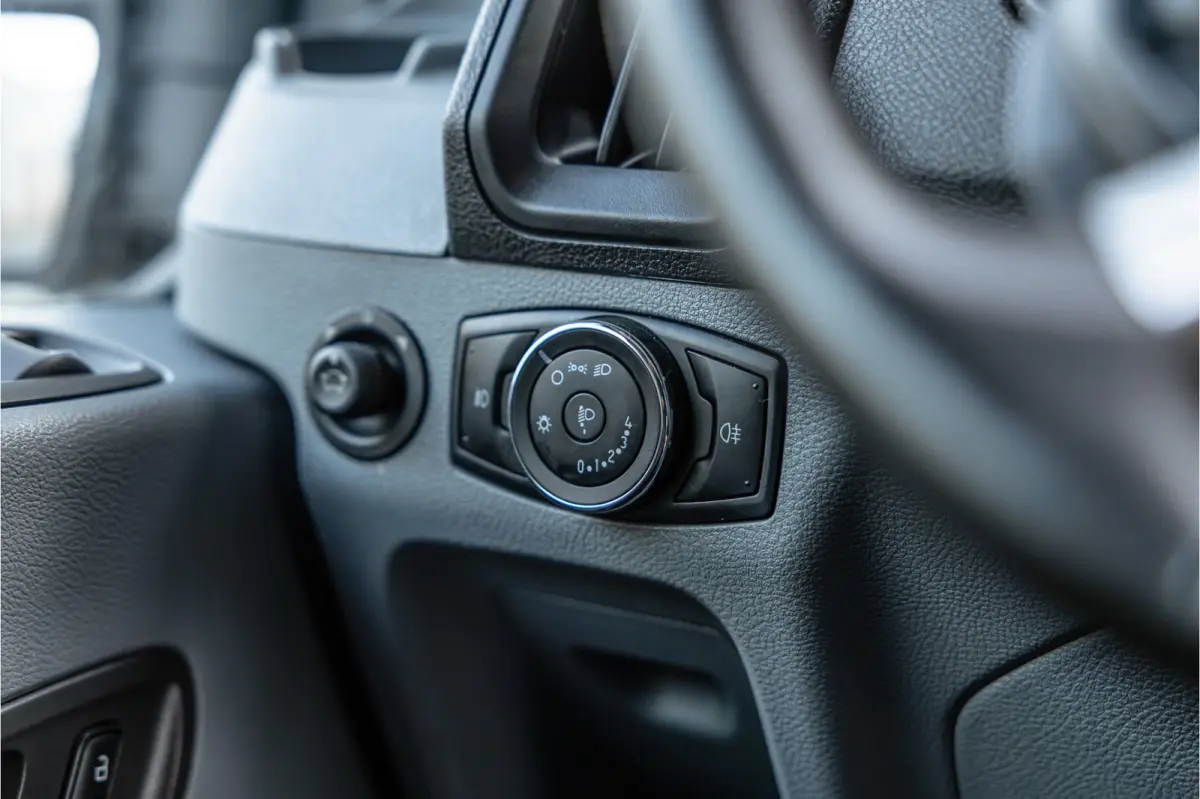 310 2.0 TDCI L2H2 | CarPlay | Navigatie | Camera | BOTT Inrichting | Airco | 3-Zitter | Cruise control