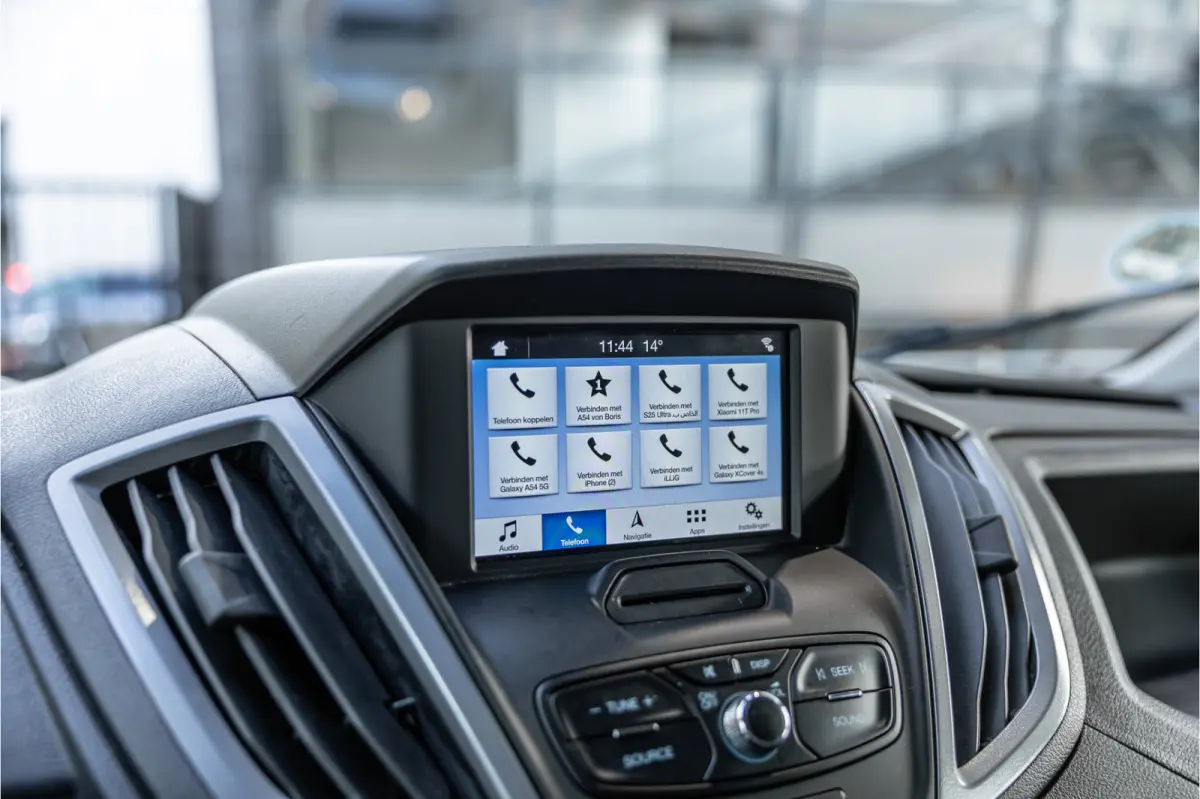 310 2.0 TDCI L2H2 | CarPlay | Navigatie | Camera | BOTT Inrichting | Airco | 3-Zitter | Cruise control