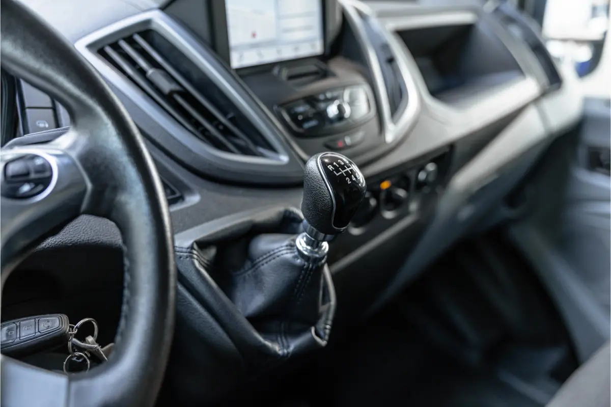 310 2.0 TDCI L2H2 | CarPlay | Navigatie | Camera | BOTT Inrichting | Airco | 3-Zitter | Cruise control