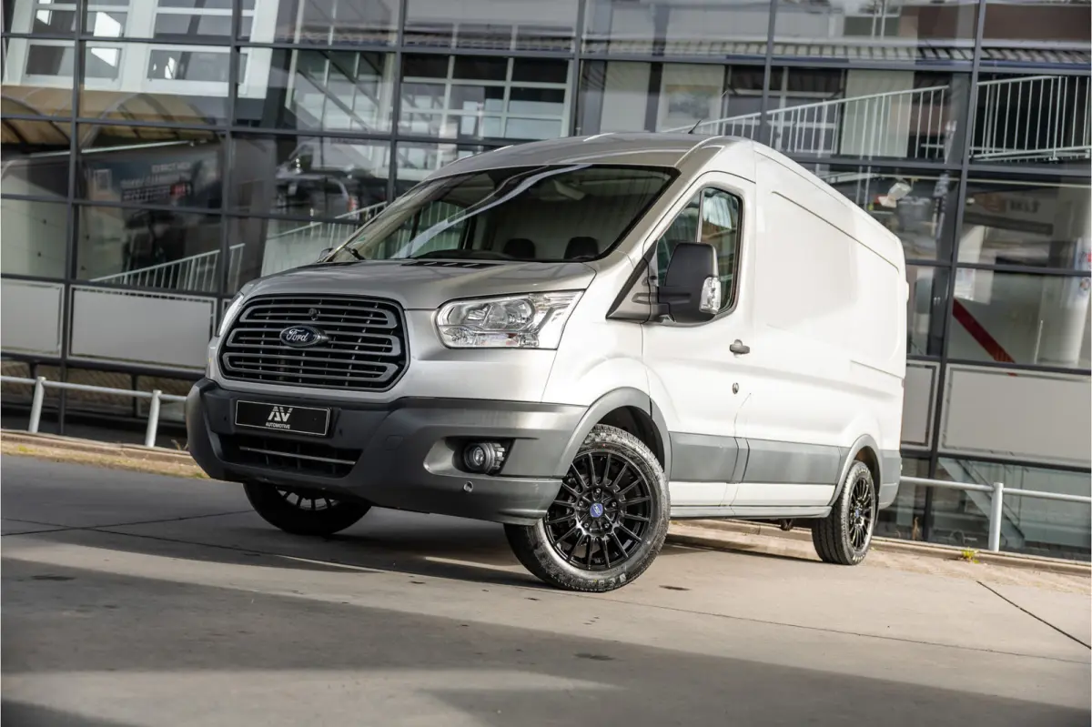310 2.0 TDCI L2H2 | CarPlay | Navigatie | Camera | BOTT Inrichting | Airco | 3-Zitter | Cruise control