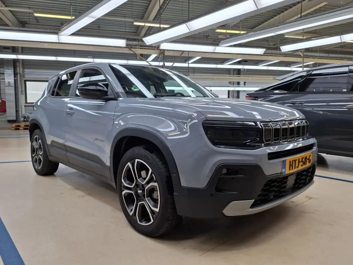 Summit 54 kWh | Fase 3 laden | SOH 96% | Infotainment & Convenience Pack | NL auto | Apple carplay |
