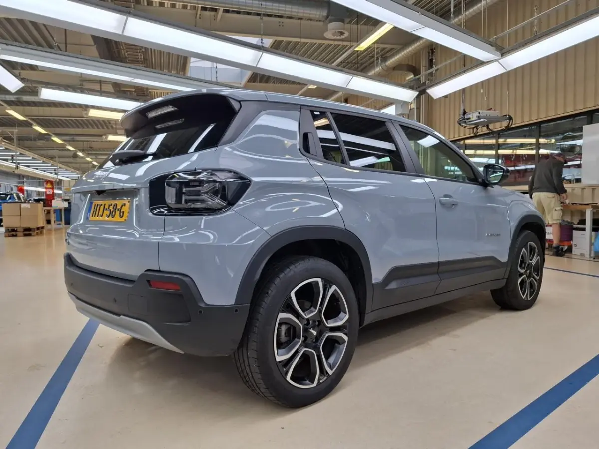 Summit 54 kWh | Fase 3 laden | SOH 96% | Infotainment & Convenience Pack | NL auto | Apple carplay |