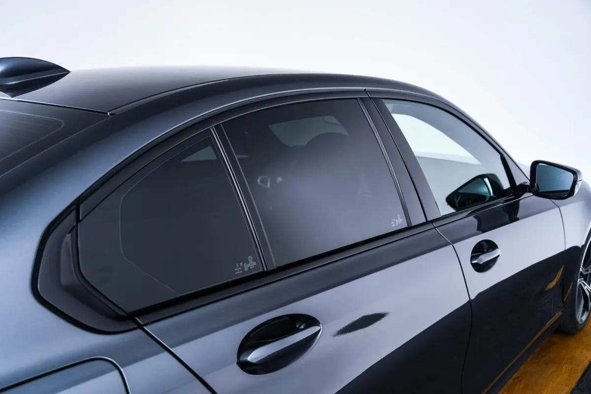 320i Executive Edition Sport Line - Head up - Sportstoelen - Cruise control - PDC voor/achter - Geluidswerende ruiten voor - Elektrisch verwarmde voorstoelen -