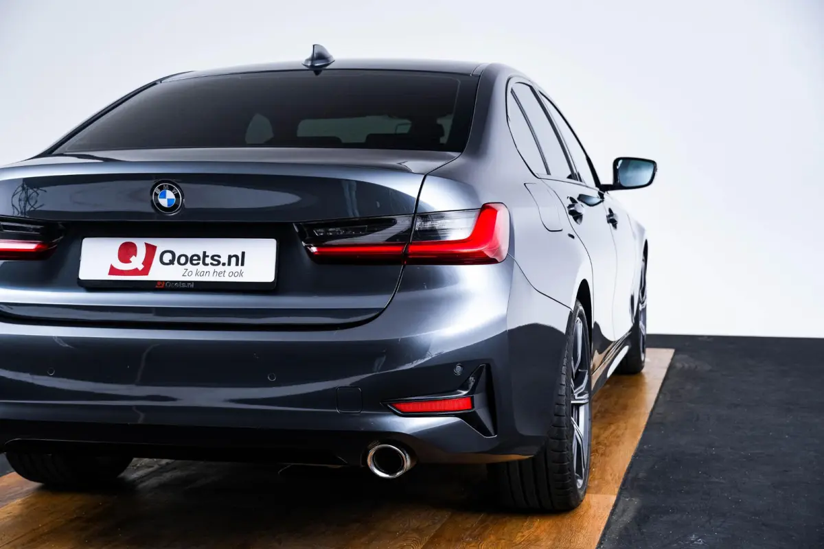 320i Executive Edition Sport Line - Head up - Sportstoelen - Cruise control - PDC voor/achter - Geluidswerende ruiten voor - Elektrisch verwarmde voorstoelen -
