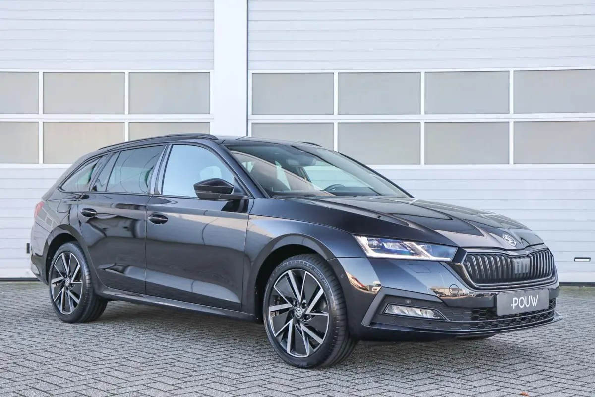 1.4 TSI 204pk iV PHEV Sportline Business | SoH 93% | Panoramadak | Stoelverwarming | Head-up Display | Achteruitrijcamera