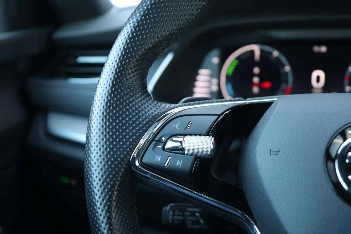 1.4 TSI 204pk iV PHEV Sportline Business | SoH 93% | Panoramadak | Stoelverwarming | Head-up Display | Achteruitrijcamera