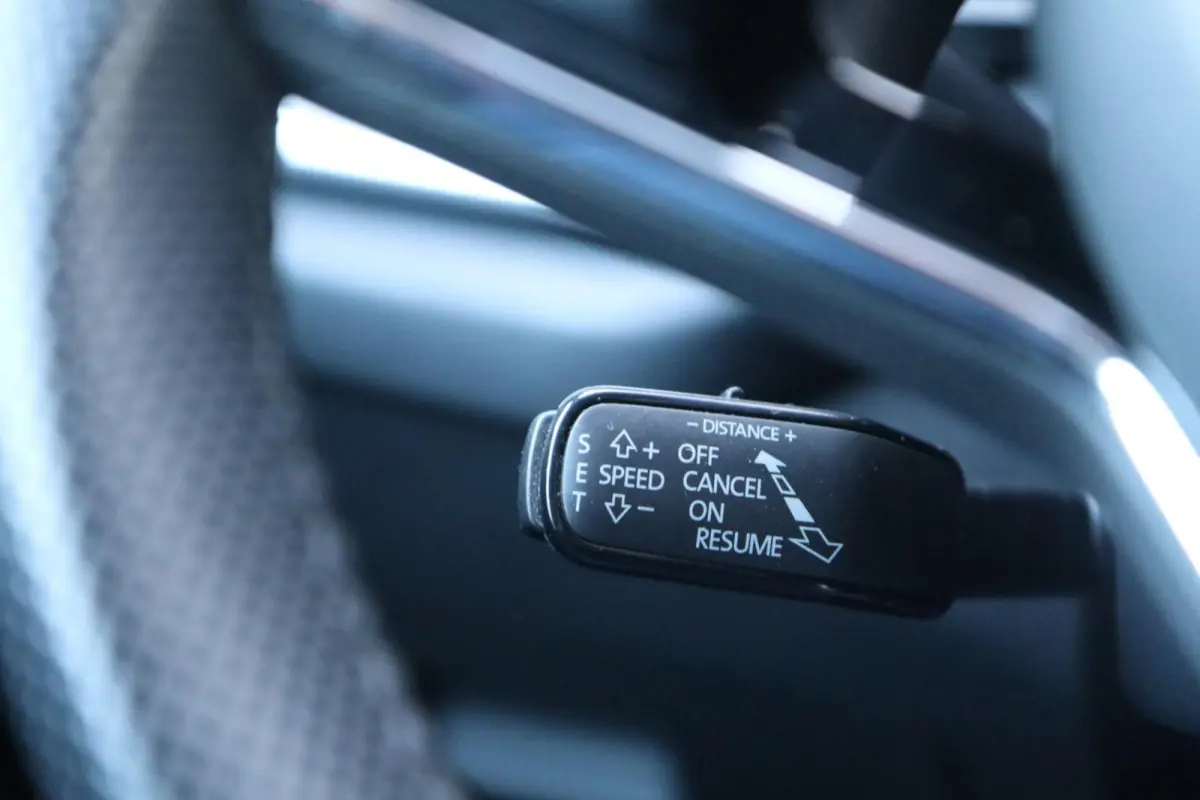 1.4 TSI 204pk iV PHEV Sportline Business | SoH 93% | Panoramadak | Stoelverwarming | Head-up Display | Achteruitrijcamera