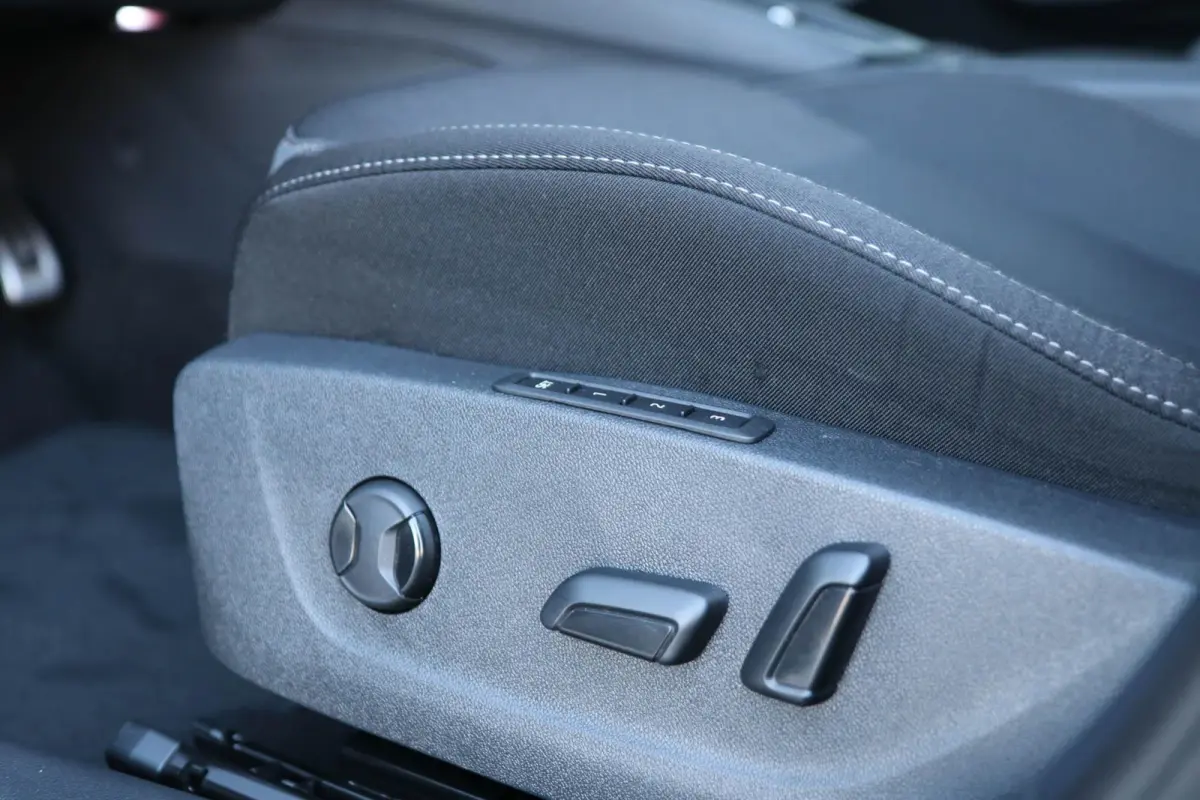 1.4 TSI 204pk iV PHEV Sportline Business | SoH 93% | Panoramadak | Stoelverwarming | Head-up Display | Achteruitrijcamera